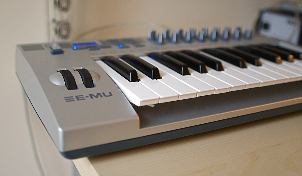 MIDI Keyboard for iPad Live Music Set Up